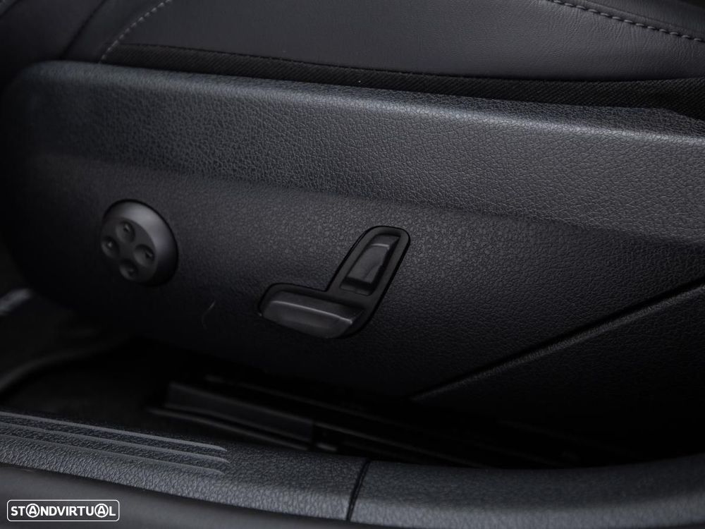 Mercedes-Benz C 300 e T 9G-TRONIC AMG Line — fotografia 18