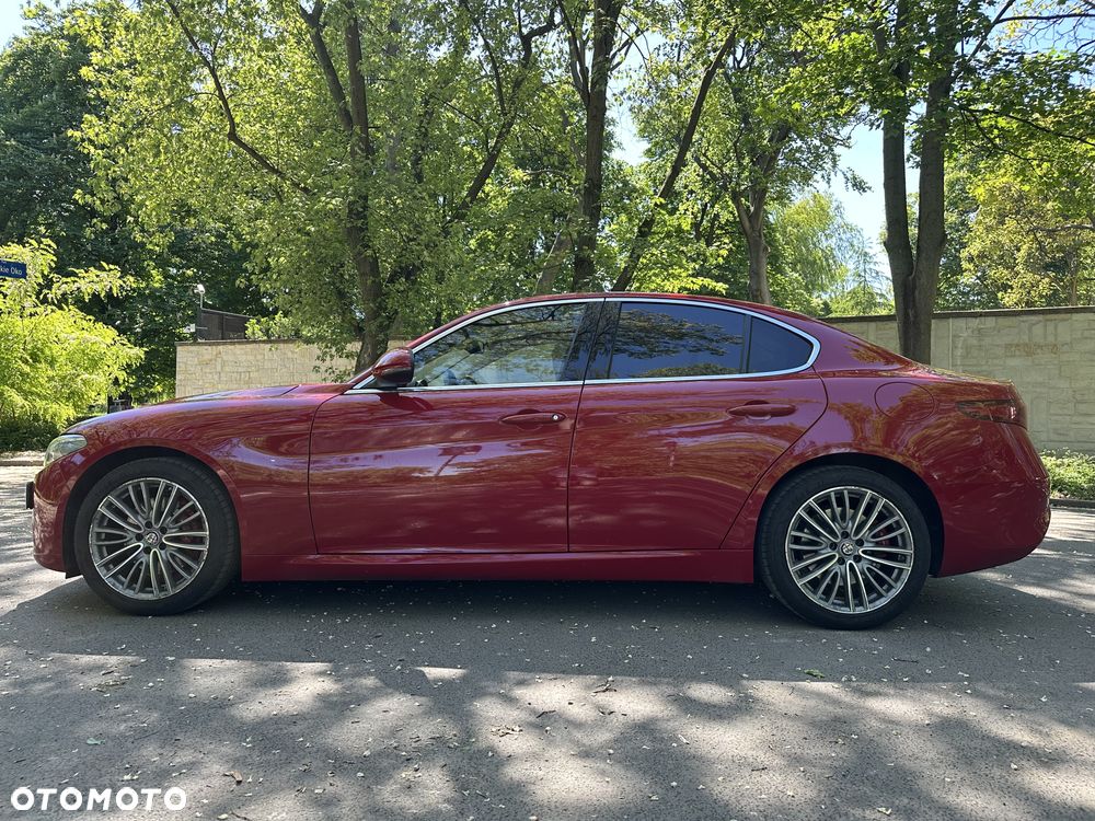 Alfa Romeo Giulia 2.0 Turbo Business - 14