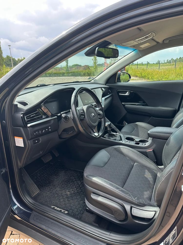 Kia Niro 1.6 GDI Hybrid L Business Line - 17
