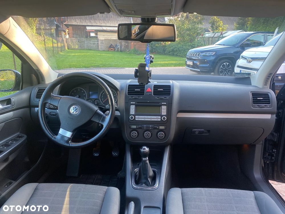 Volkswagen Golf 1.6 FSI Comfortline - 12