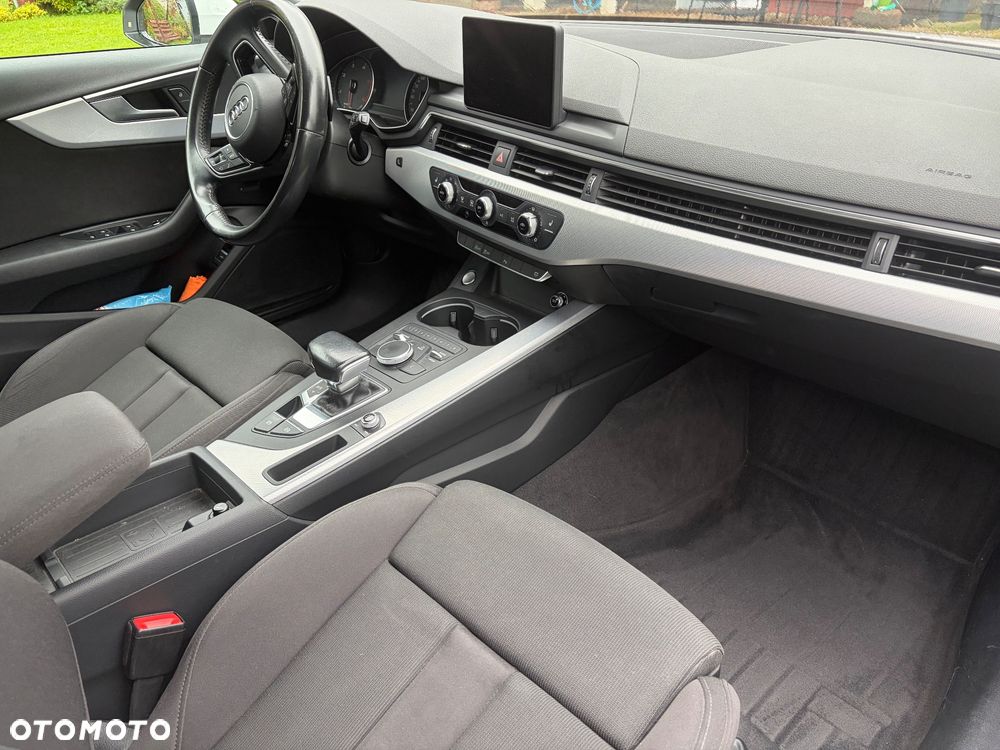 Audi A4 Avant - 9