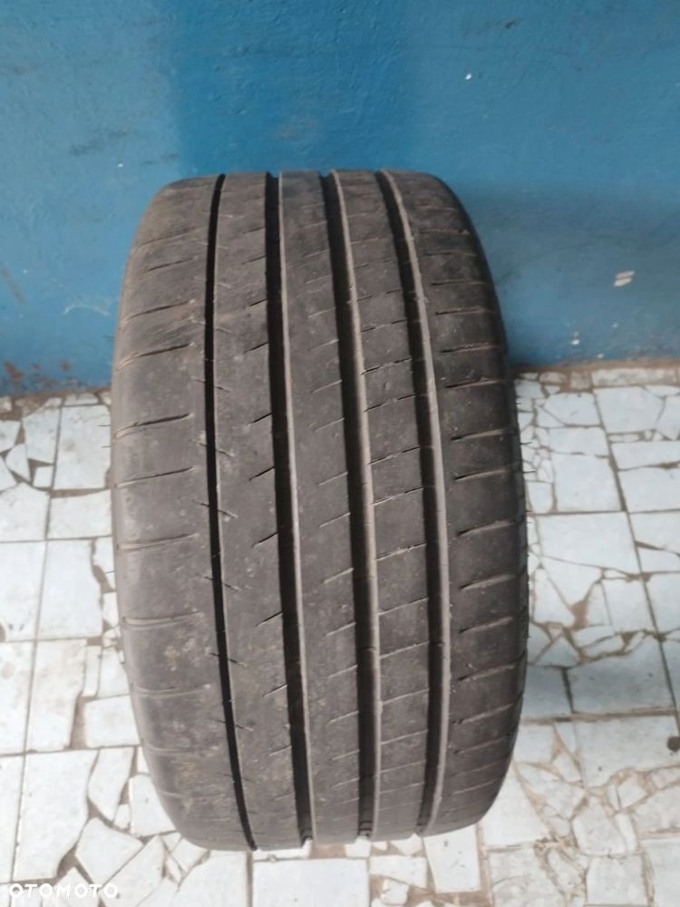 OPONA LATO MICHELIN PILOT SUPER SPORT 265/35 R19 98Y - 1