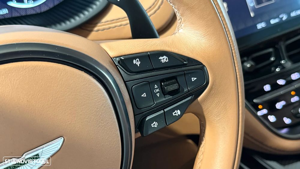 Aston Martin DBX 707 - 22