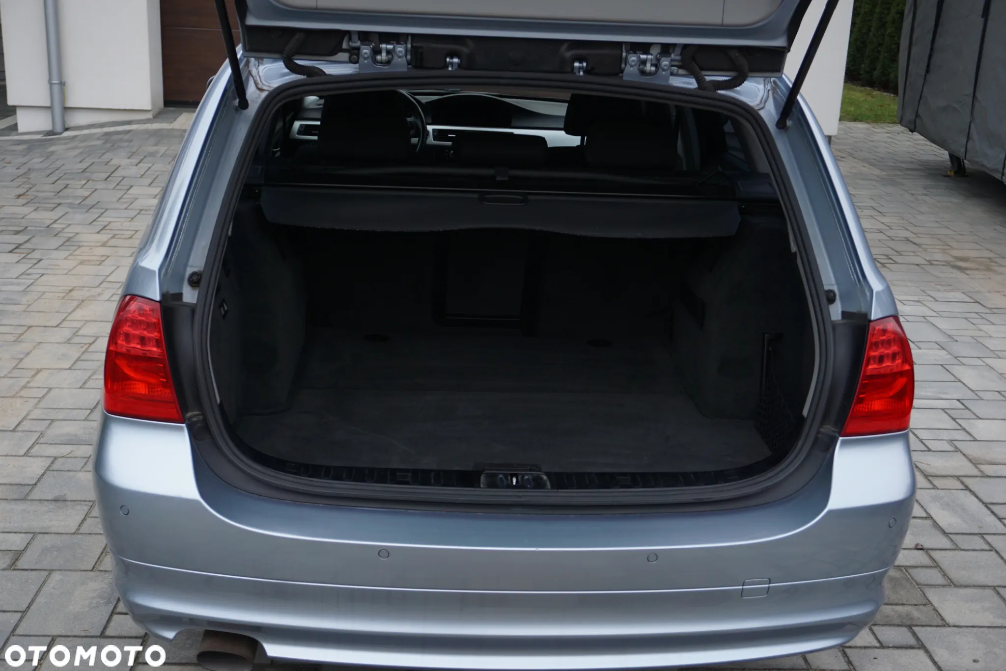 BMW Seria 3 318d DPF Touring - 18