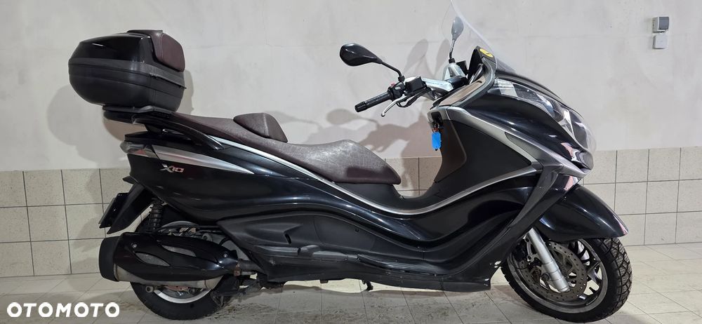 Piaggio X10