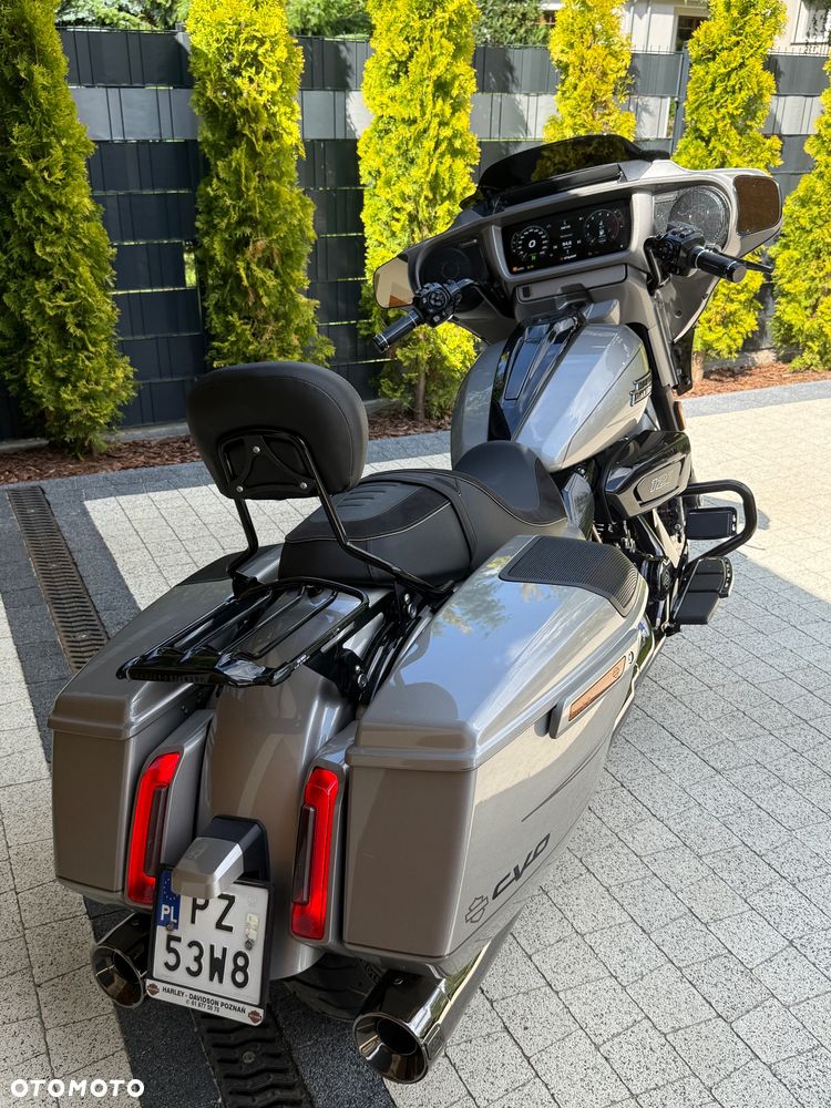 Harley-Davidson CVO Street Glide - 8