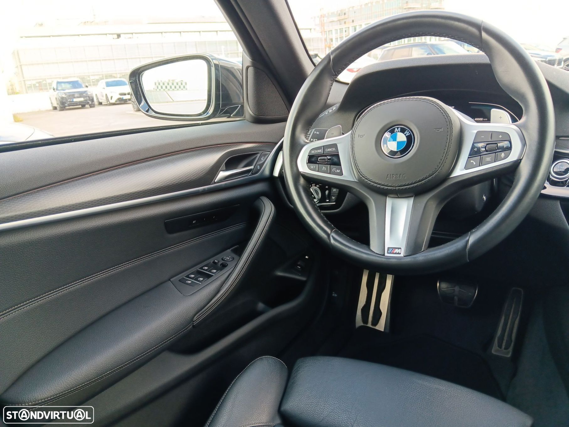 BMW 530 e Pack Desportivo M - 22