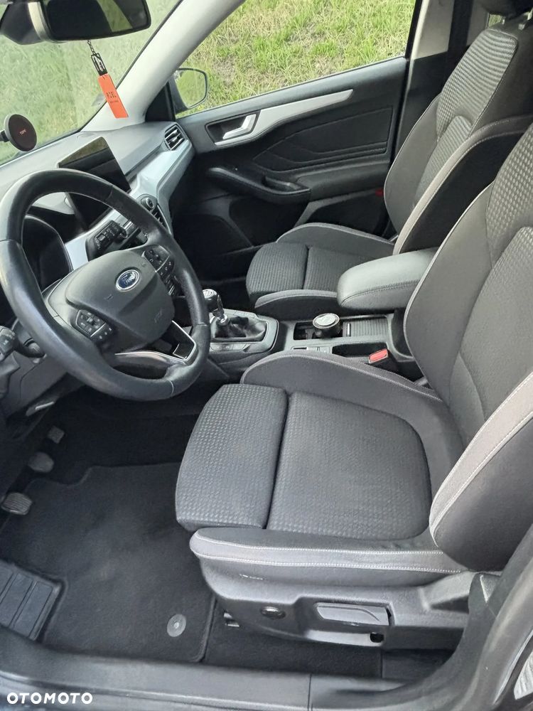Ford Focus 1.5 EcoBlue STart-Stopp-System TITANIUM X - 6