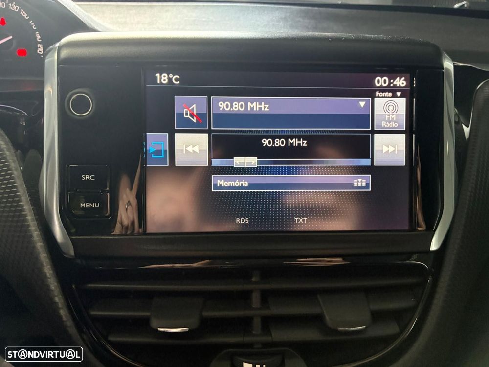 Peugeot 208 1.2 PureTech Style - 23