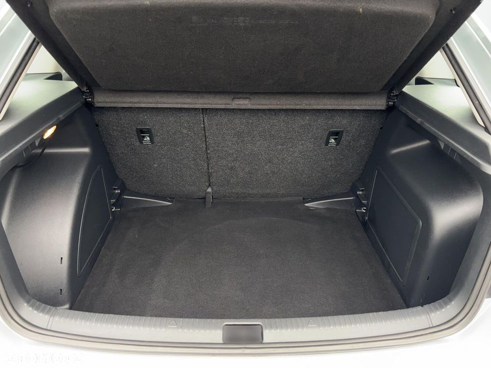 Skoda RAPID - 23