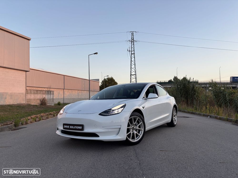 Tesla Model 3 Standard Range Plus RWD - 1