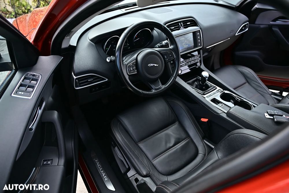 Jaguar F-Pace 20d AWD Prestige - 7