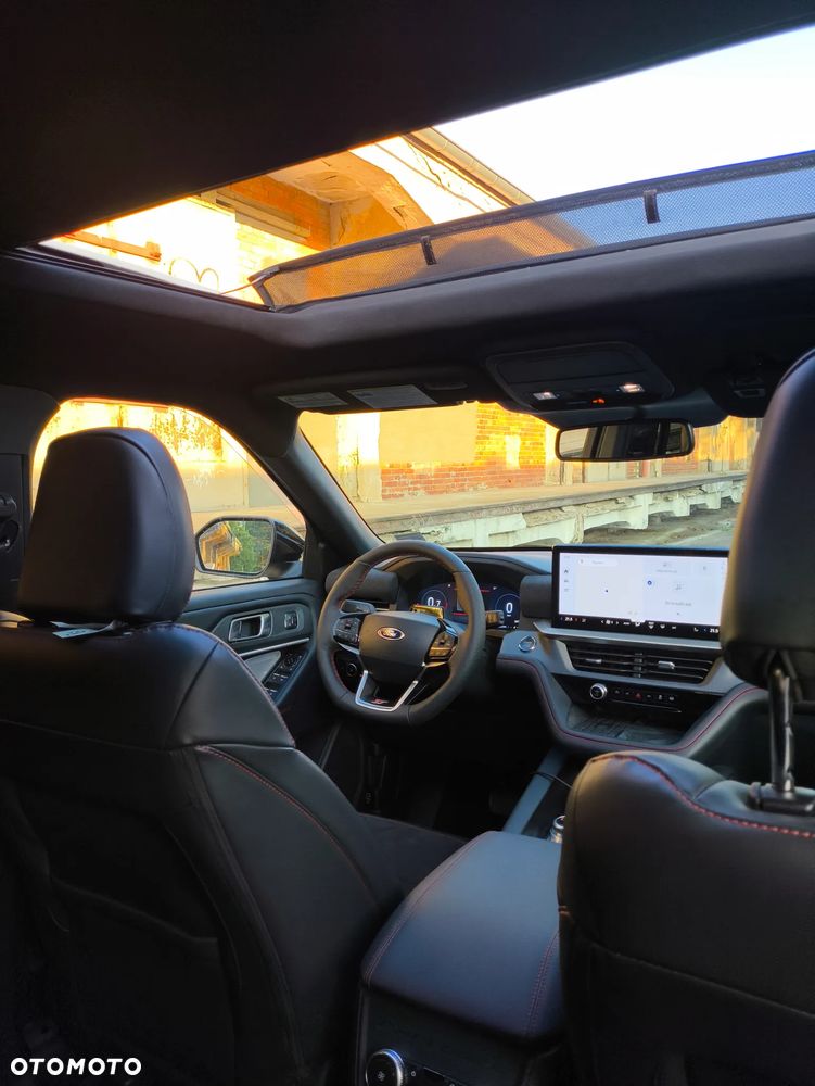 Ford Explorer - 22