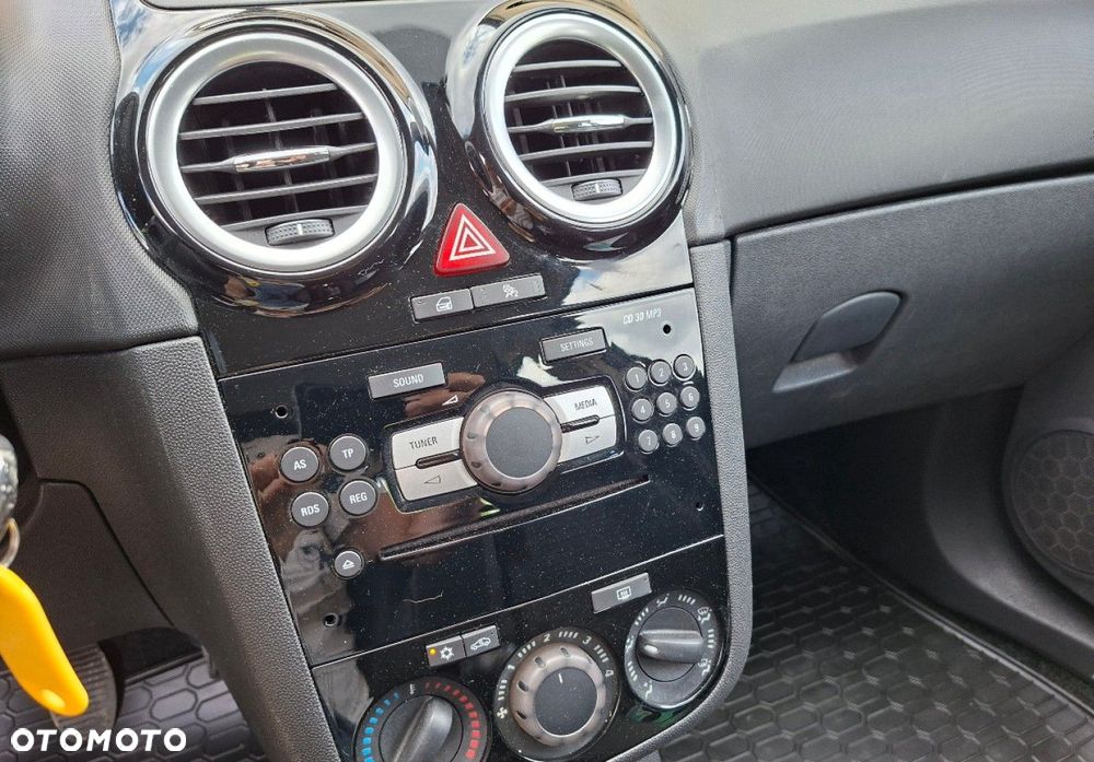 Opel Corsa - 32