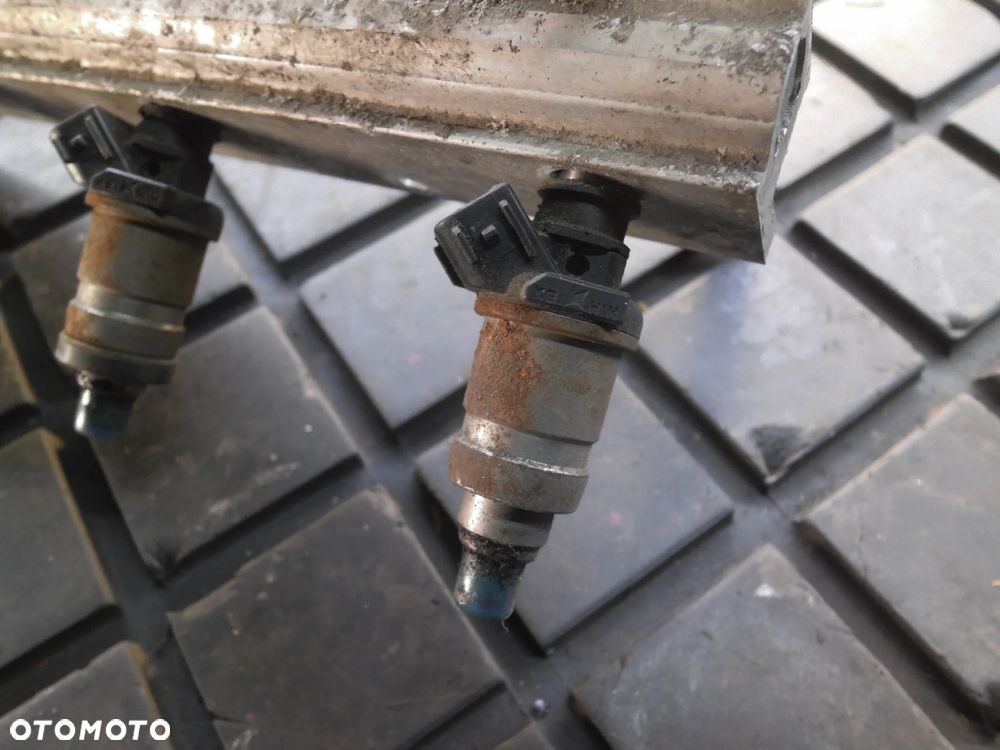 LISTWA WTRYSKOWA + WTRYSKIWACZE KEIKHIN HONDA CIVIC VI 1.4B - 3