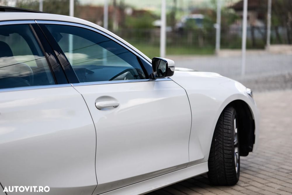 BMW Seria 3 330i Aut. Luxury Line - 18