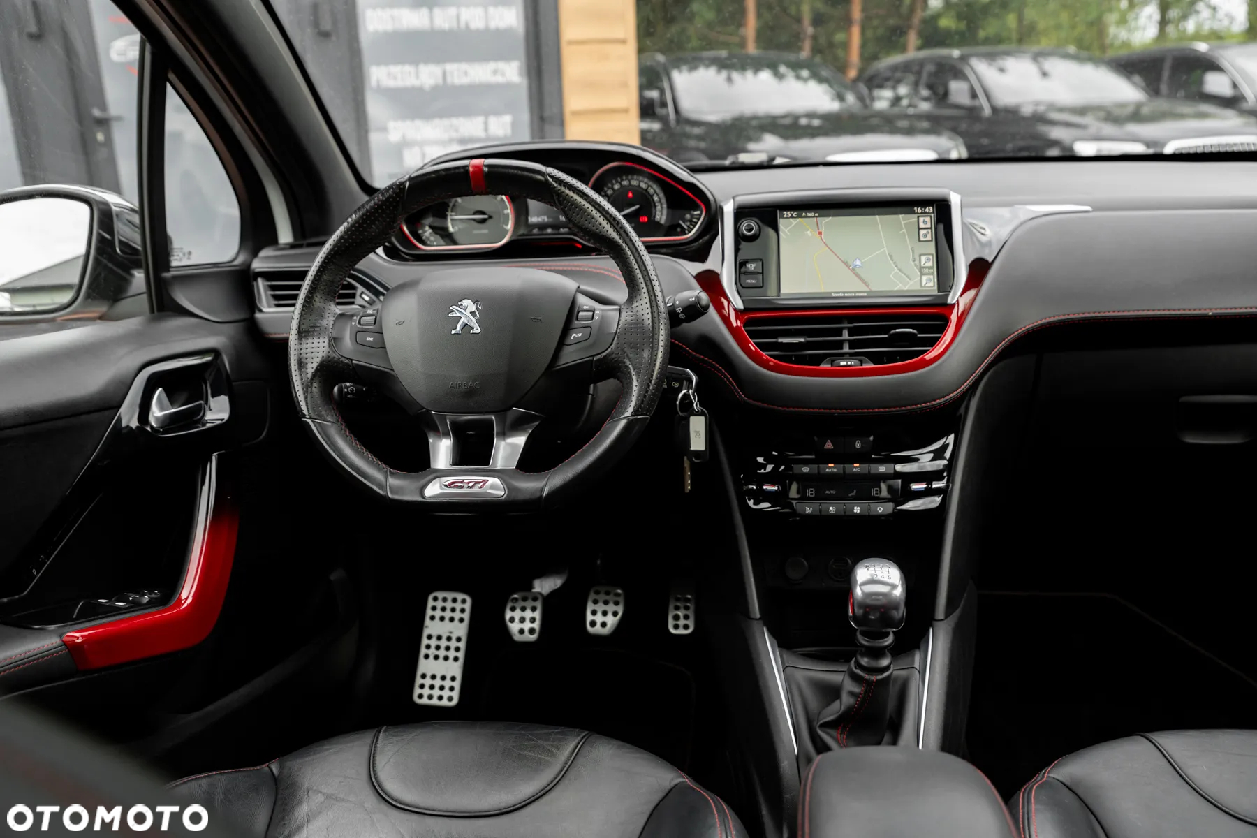 Peugeot 208 1.6 THP GTi - 29