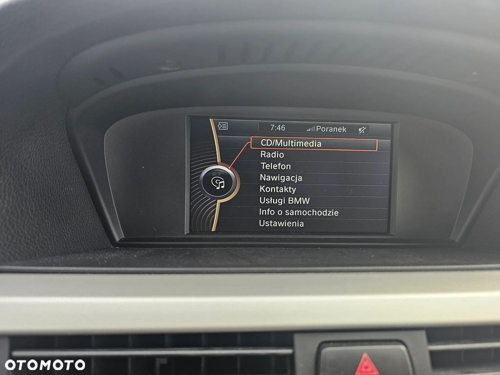 BMW Seria 3 318i Touring - 15