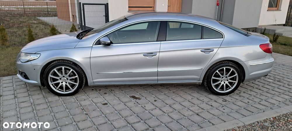 Volkswagen Passat CC - 11