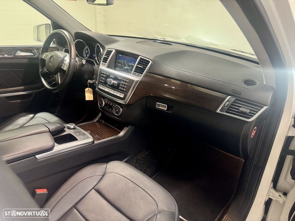 Mercedes-Benz GL 350 BlueTEC 4-Matic - 23