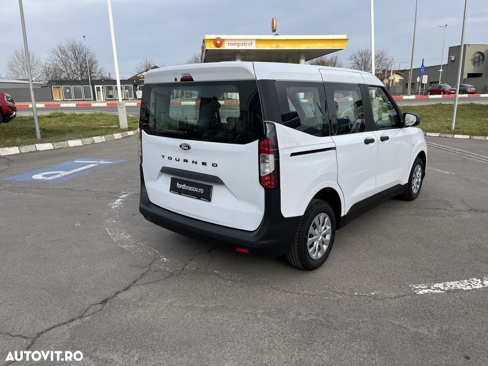 Ford Tourneo Courier - 5