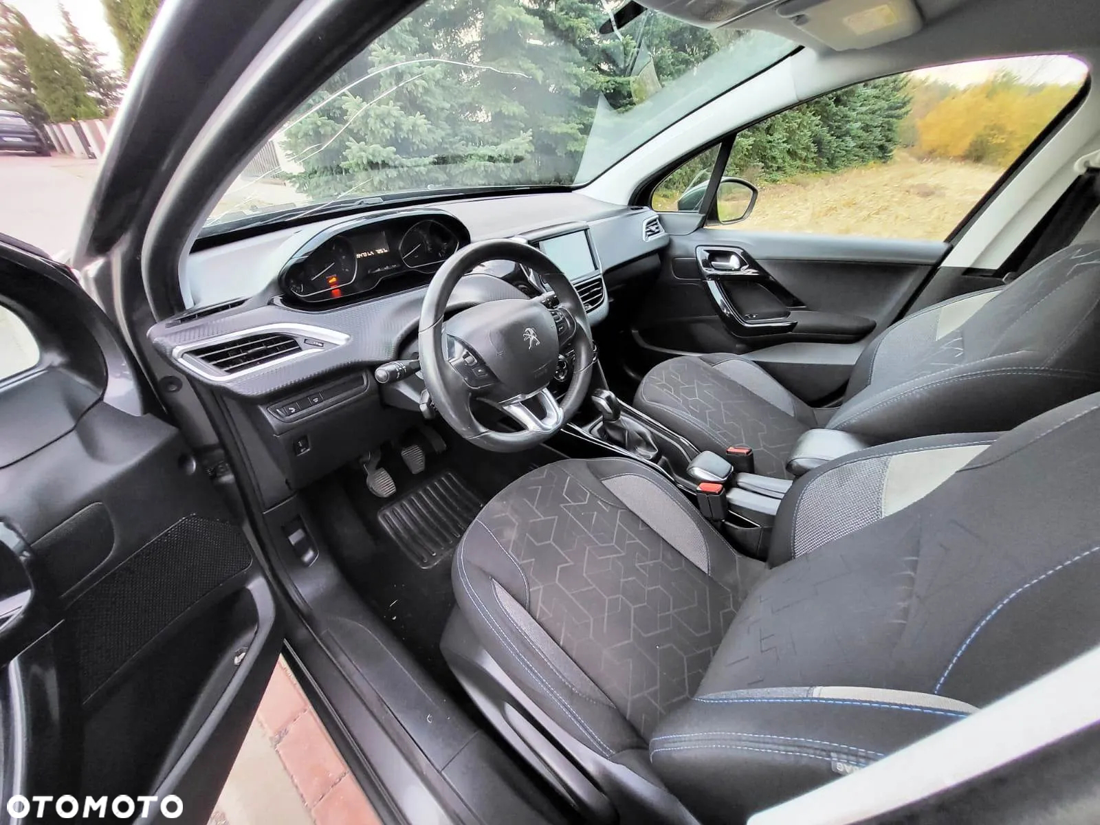 Peugeot 2008 1.5 BlueHDi Signature - 14