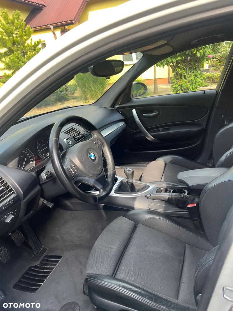BMW Seria 1 120d DPF Edition Sport - 8
