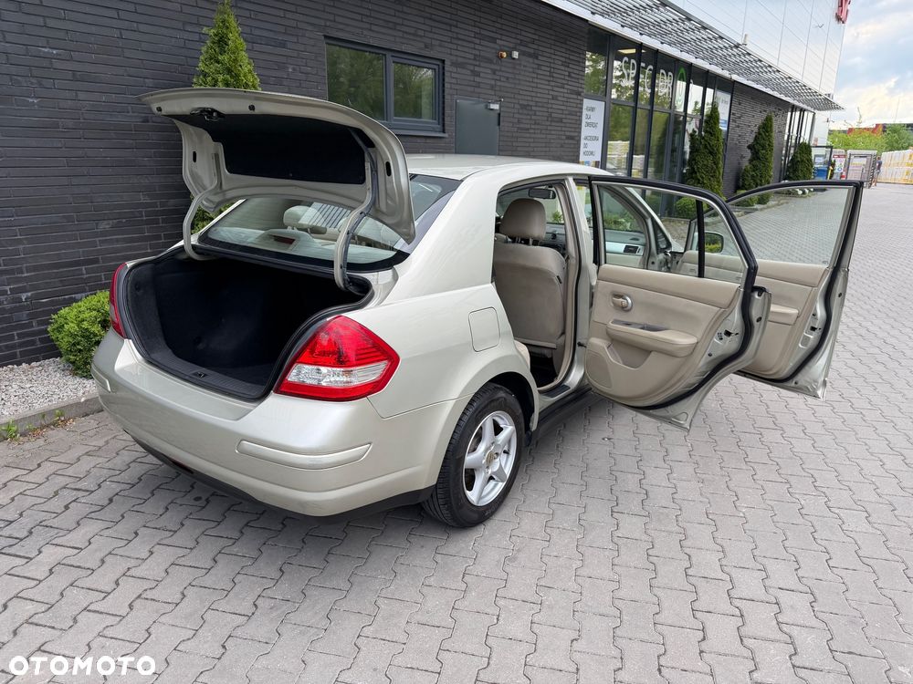 Nissan Tiida 1.6 Visia AC/CD - 11