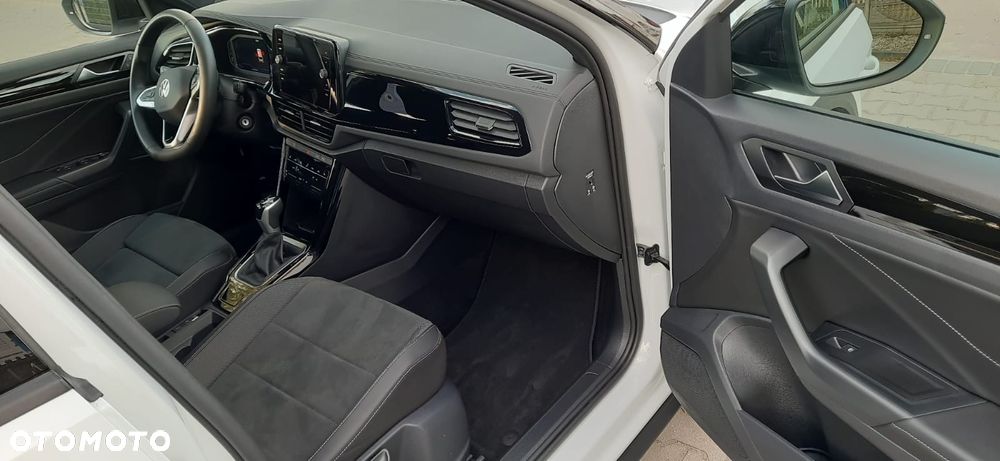 Volkswagen T-Roc - 7