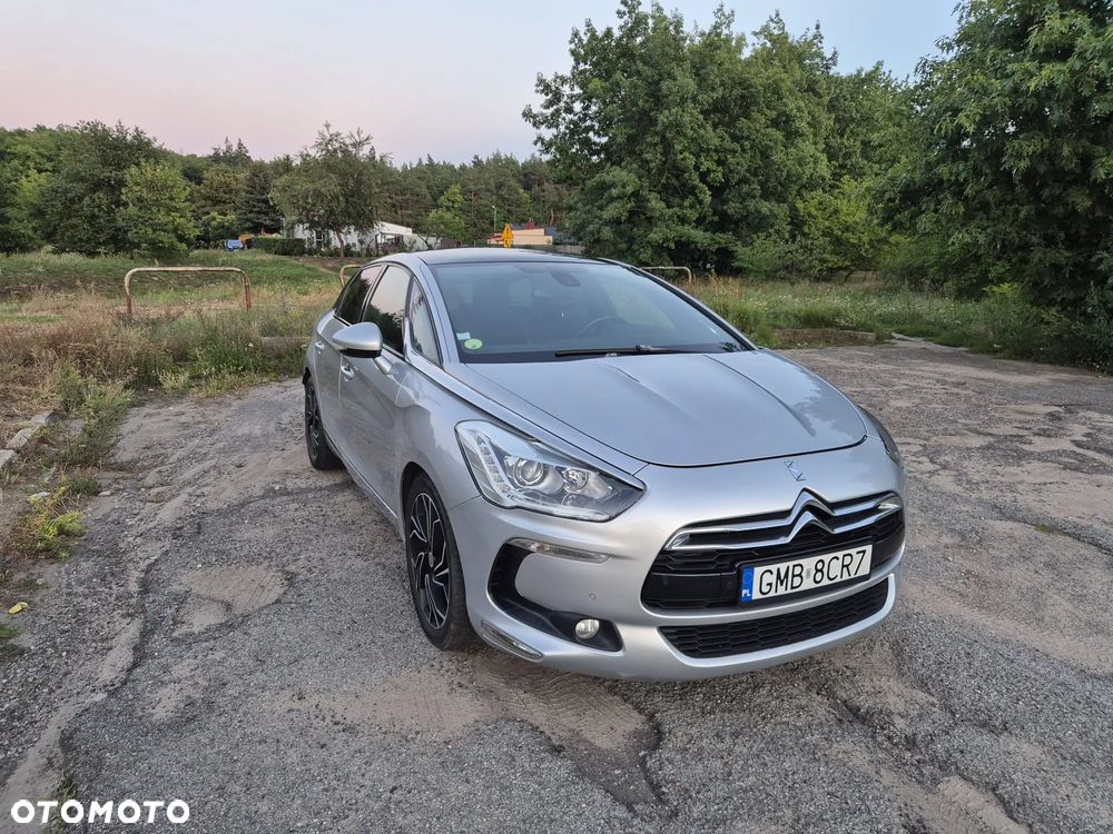 Citroën DS5 HDi 165 SoChic - 3