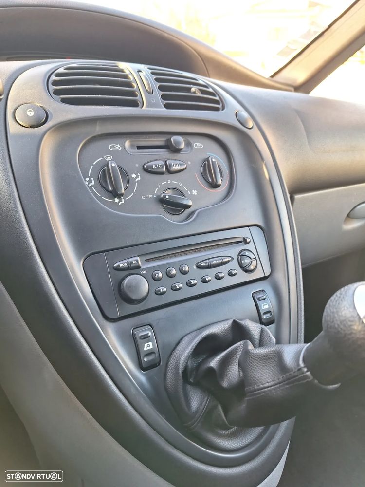Citroën Xsara Picasso 1.6 HDi Confort - 16