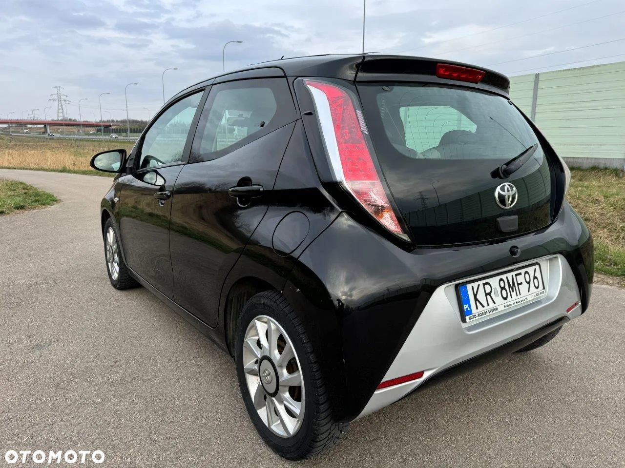 Toyota Aygo x-play - 3