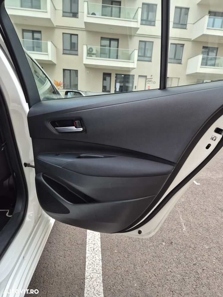 Toyota Corolla 1.8 HSD Dynamic - 24