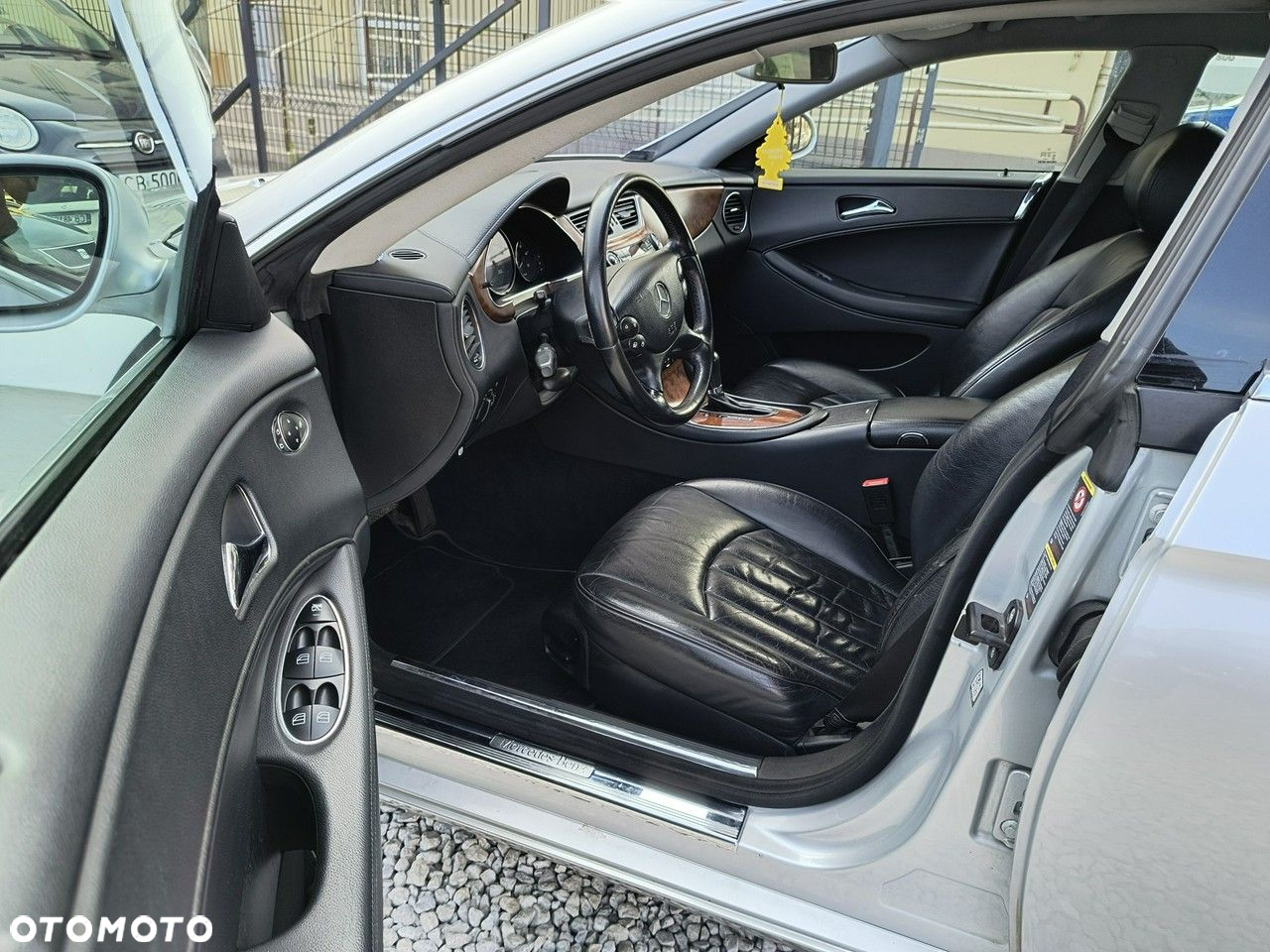 Mercedes-Benz CLS - 10