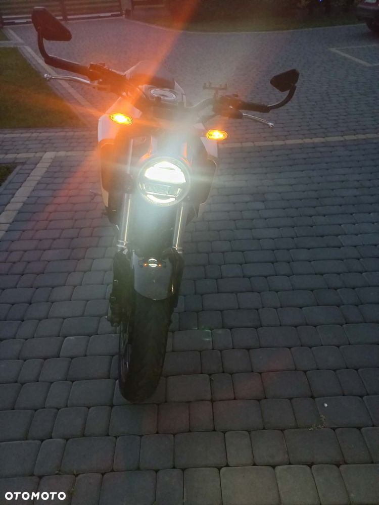 Honda CB - 10