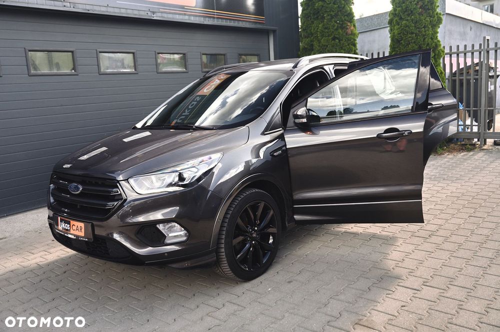 Ford Kuga - 36
