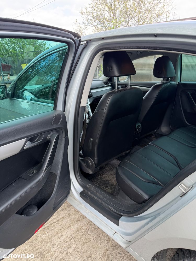 Volkswagen Passat 2.0 TDI Blue TDI DSG Highline - 7