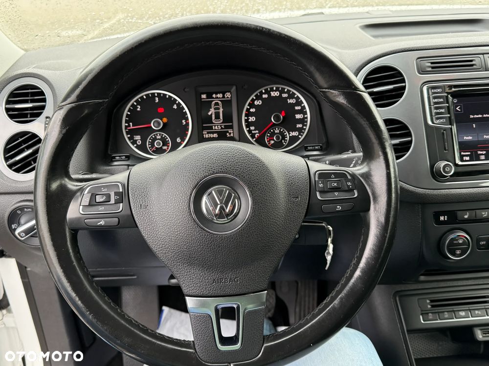 Volkswagen Tiguan 2.0 TDI DPF BlueMotion Technology Exclusive - 25