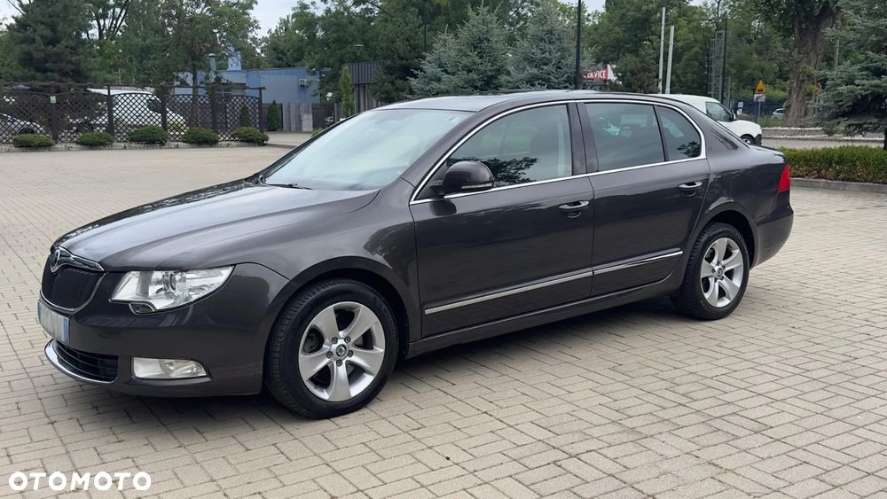 Skoda Superb 2.0 TDI Exclusive - 19