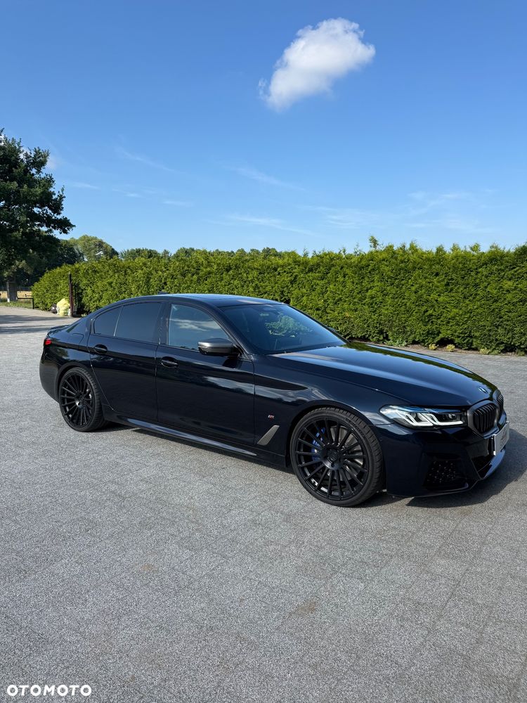 BMW Seria 5 M550i xDrive - 1
