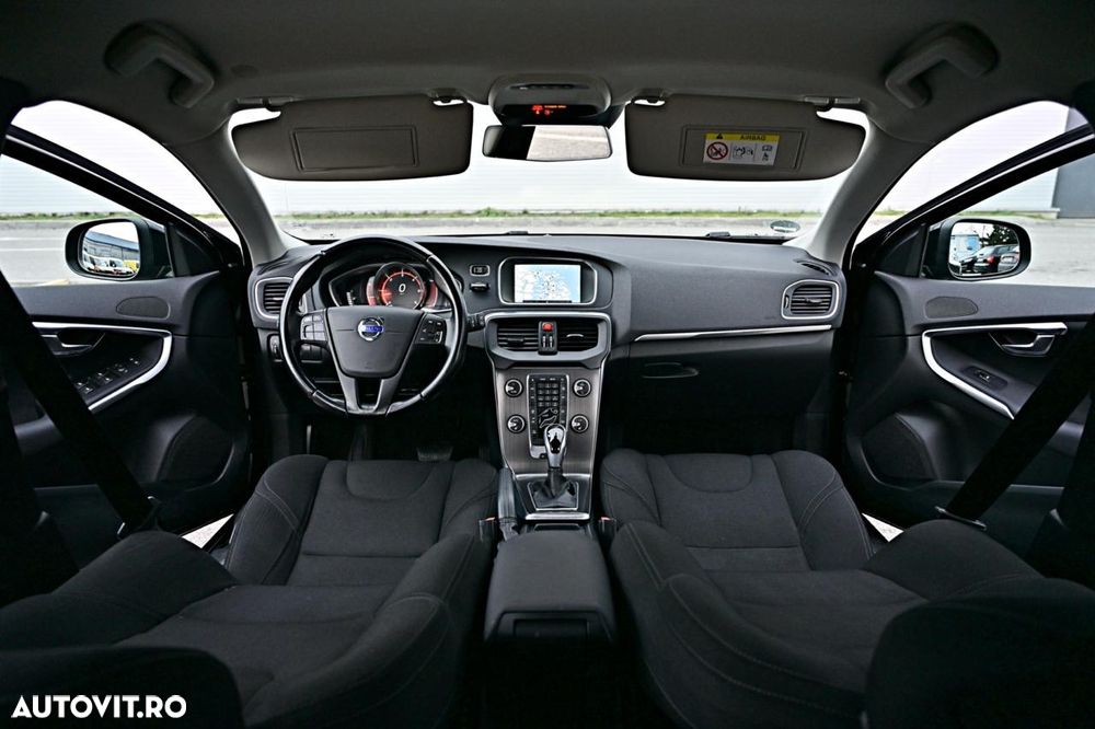 Volvo V40 D3 Geartronic You - 8