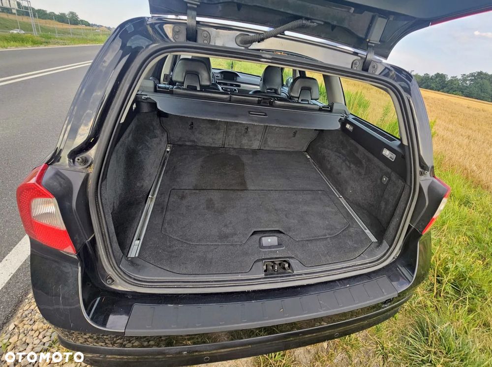 Volvo V70 D2 Summum - 14
