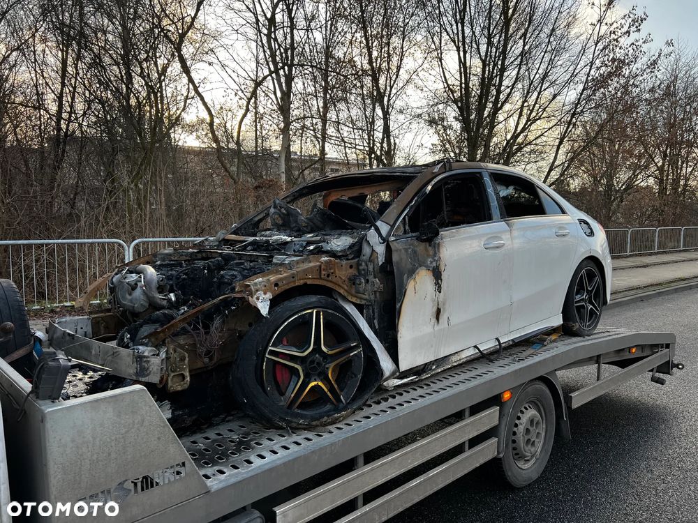 Mercedes-Benz Klasa A 35 AMG 4-Matic 7G-DCT - 3