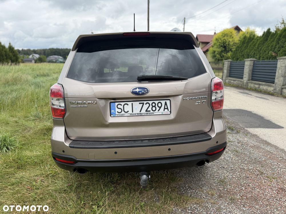 Subaru Forester 2.0XT Platinum Lineartronic - 16