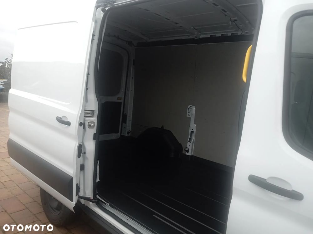 Ford Transit - 9