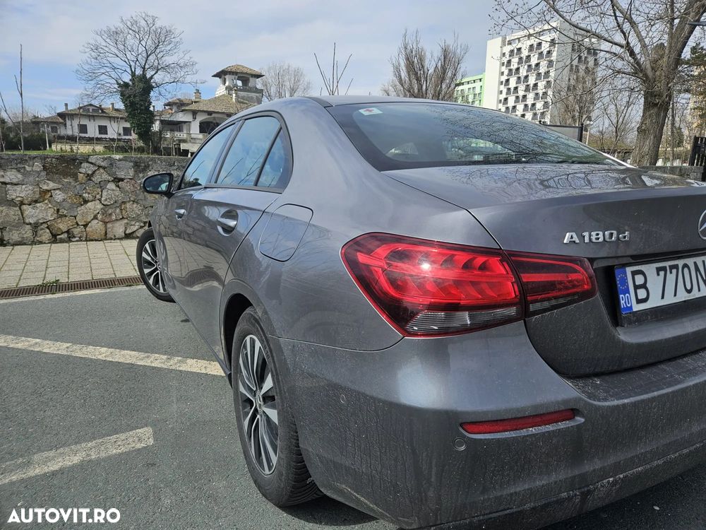 Mercedes-Benz A 180 - 22