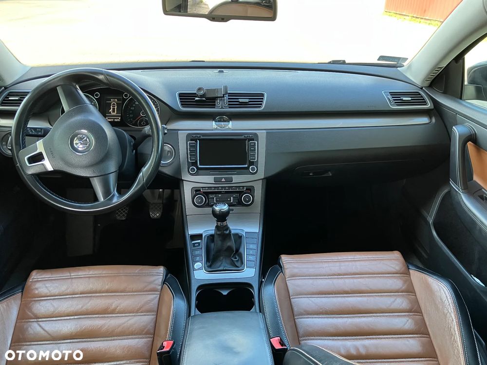 Volkswagen Passat 2.0 TDI Comfortline - 8