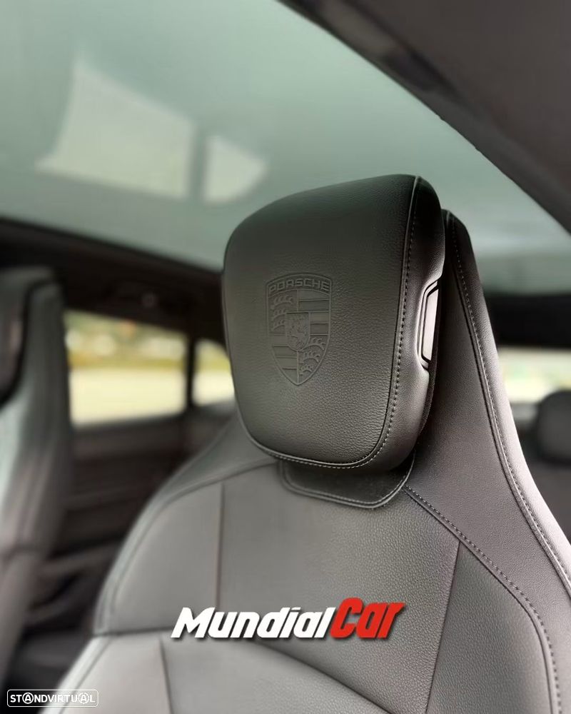 Porsche Taycan Cross Turismo - 14