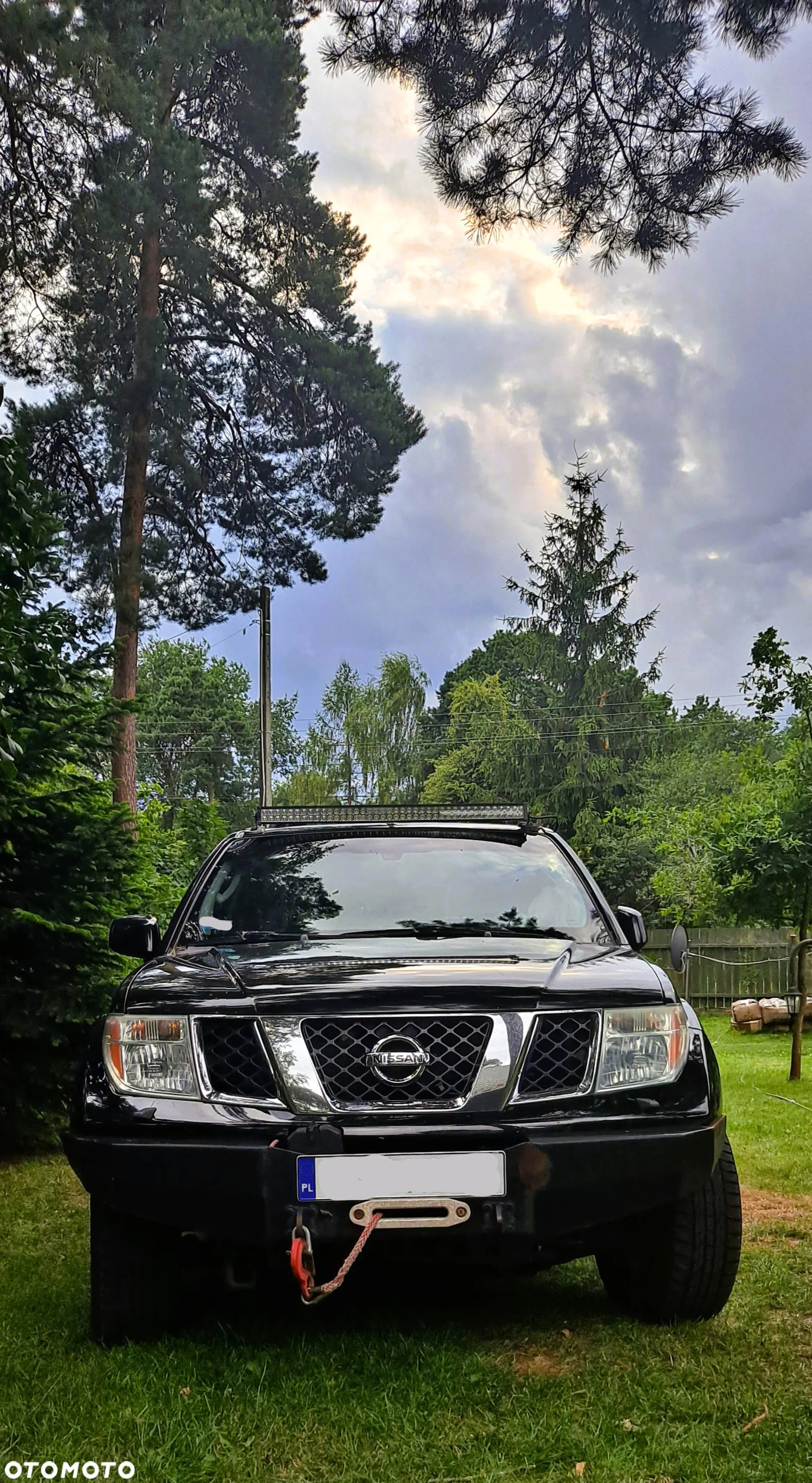 Nissan Pathfinder 4.0 V6 LE - 2