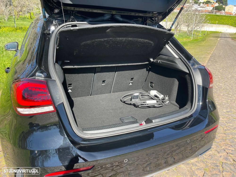 Mercedes-Benz A 250 - 21